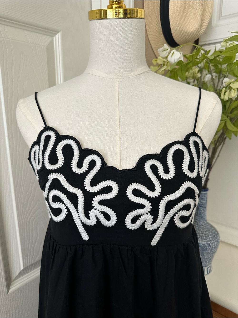Commense - Black Maxi Dress with White Embroidered Bodice - Picture 3 of 8